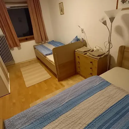 Komar Lägenhet *